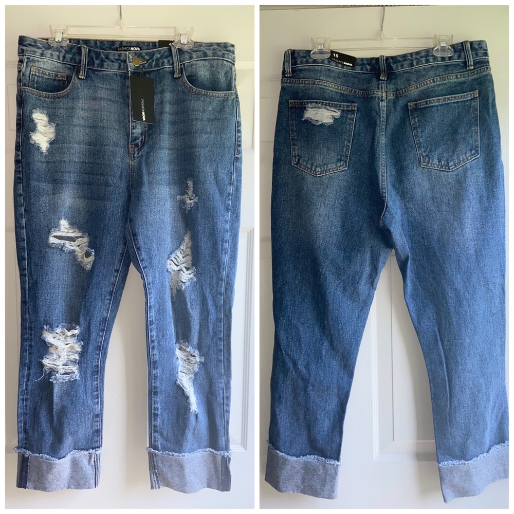 *BRAND NEW* FashionNova Distressed Boyfriend Jeans